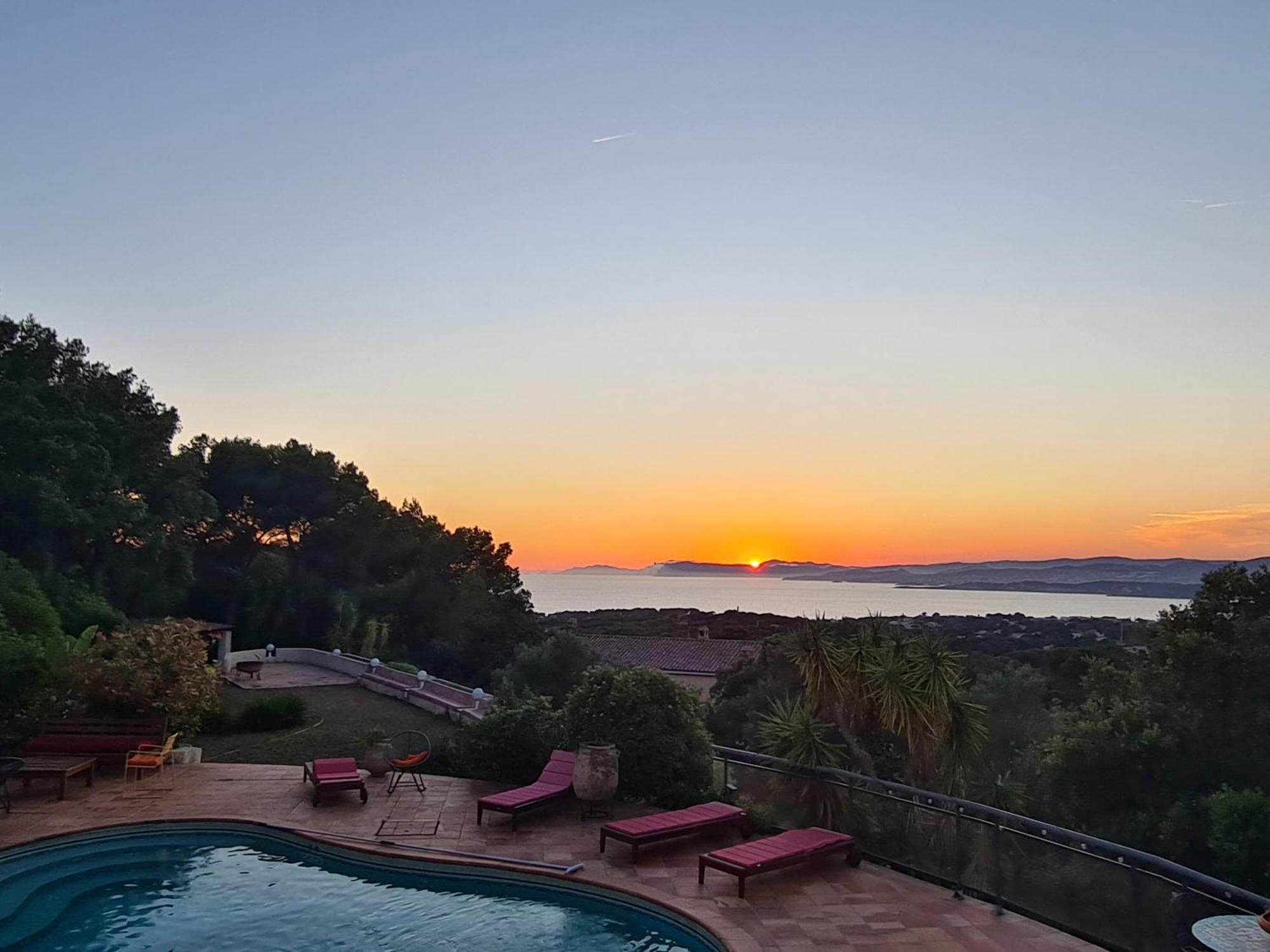 Villa M, Chambres D'Hotes, Vue Mer, Sauna, Piscine A Six-Fours Сис-Фур-Ле-Пляж Экстерьер фото